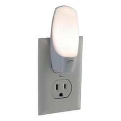 Energizer Plug-In Manual On/Off LED Night Light, White