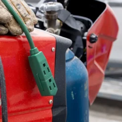 GE 3-Outlet 15ft. Extension Cord with Right-Angle Plug, Green