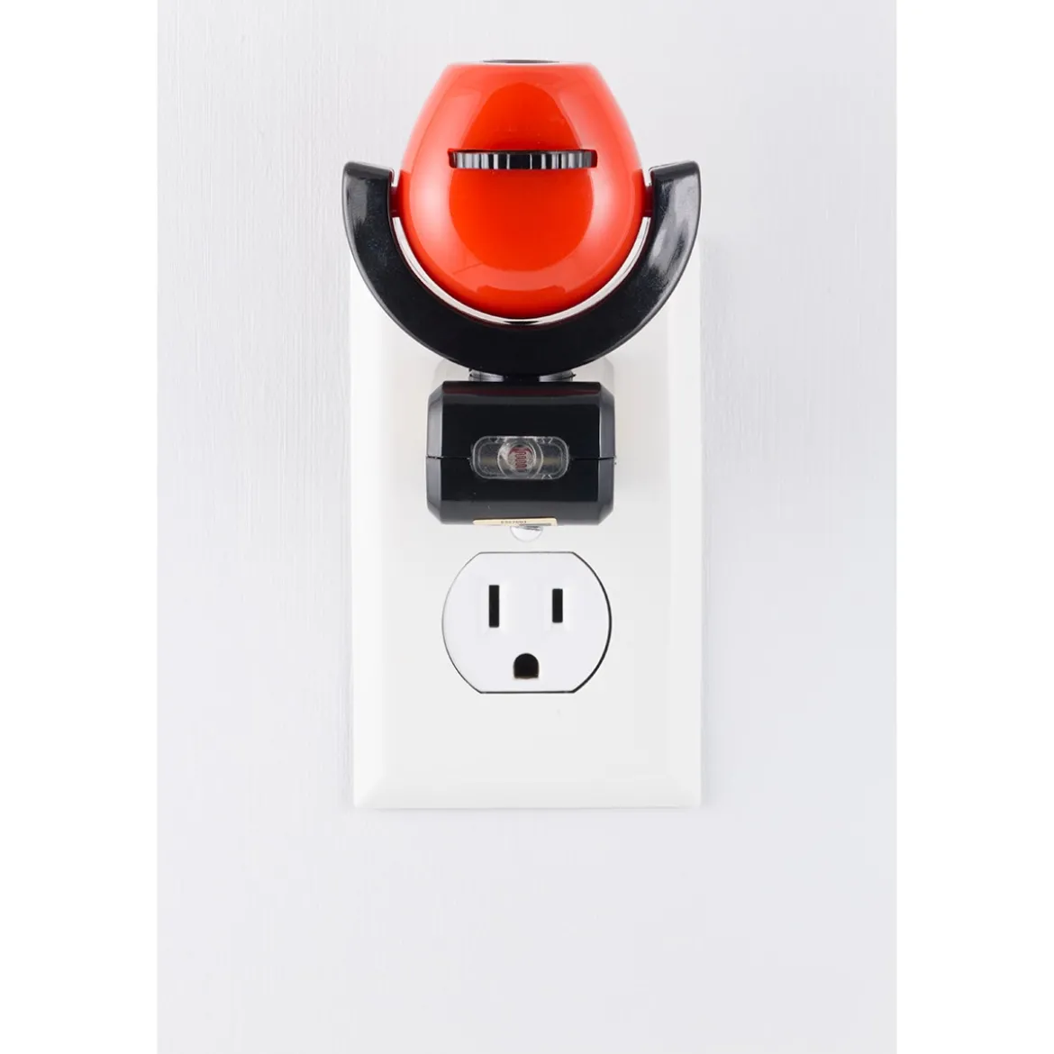 Projectables Disney Pixar Cars Light Sensing 6-Image LED Night Light, Black